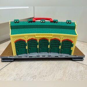 Fisher price Thomas the train take n play tidmouth sheds